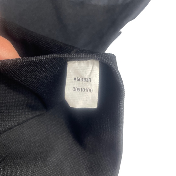 Spanx Medium Black Leggings‎ Textured Leg Pattern - Picture 5 of 9